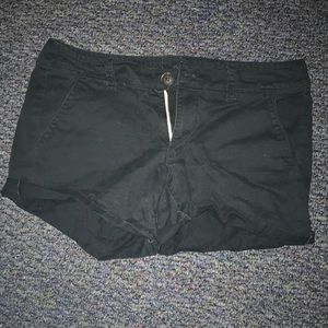 Women’s American eagle midi khaki shorts